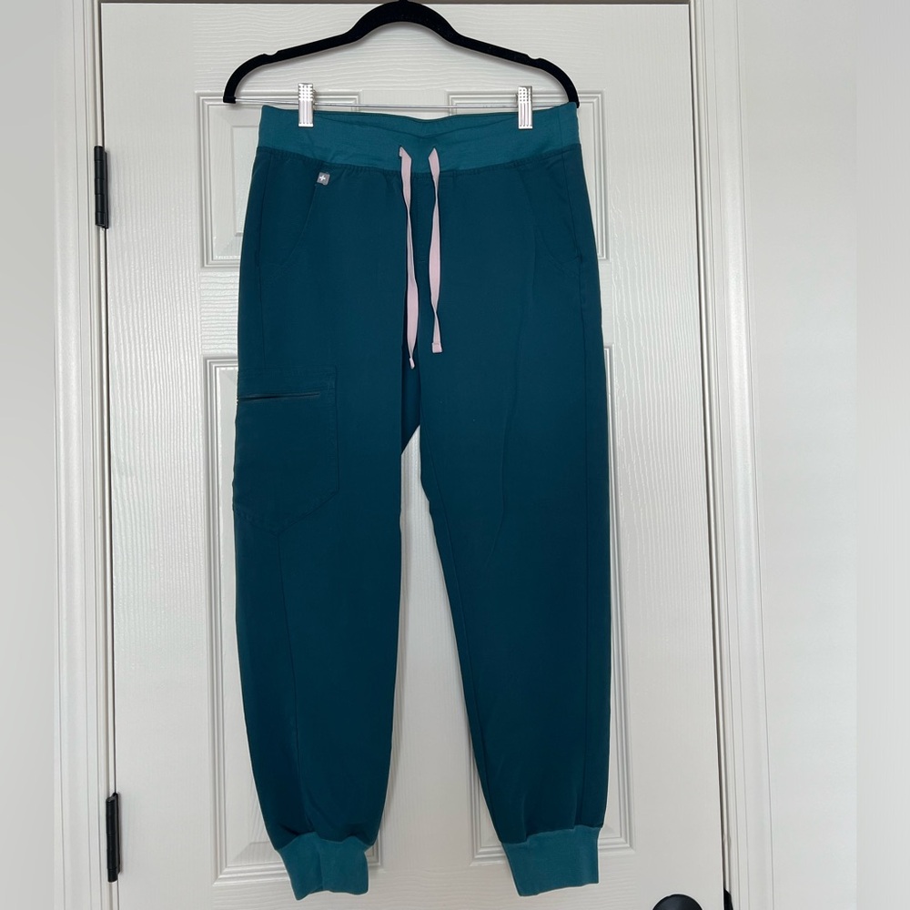Figs Zamora Joggers Women’s scrub pants